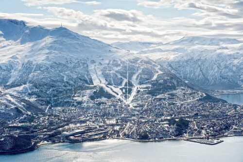 Midt i byen – og byen midt i fjellet