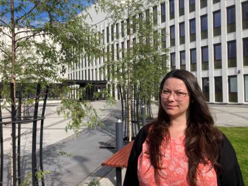 Jeanette Steinmo foran Kongens Gate 49