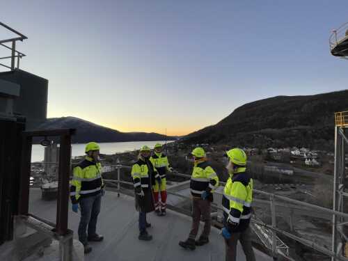 Vakker utsikt fra toppen av tårnet der kalsineringen foregår.